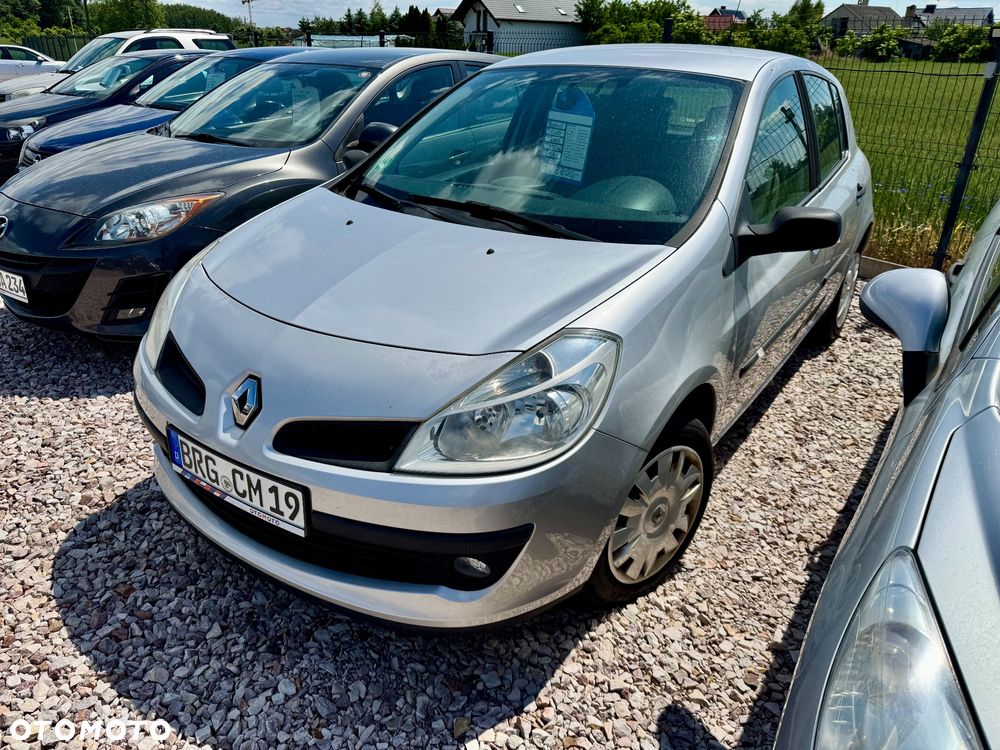 Renault Clio - 2