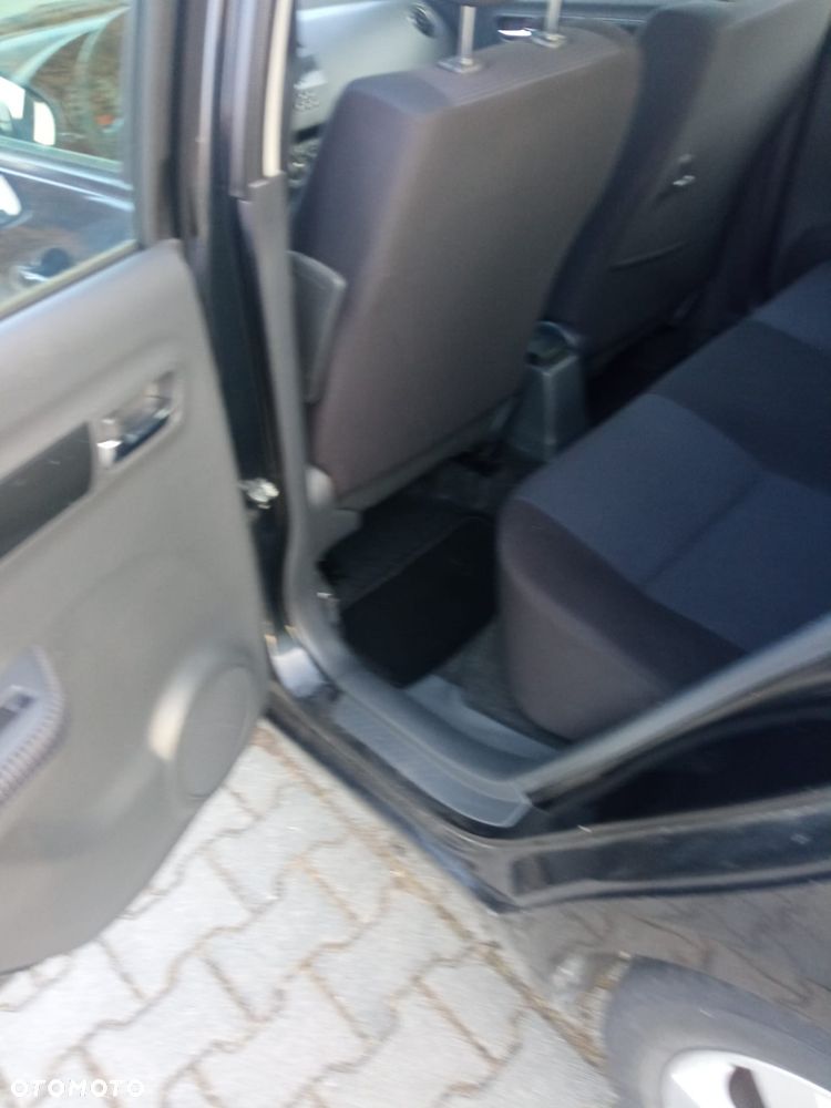 Suzuki Swift 1.3 Comfort dance - 13