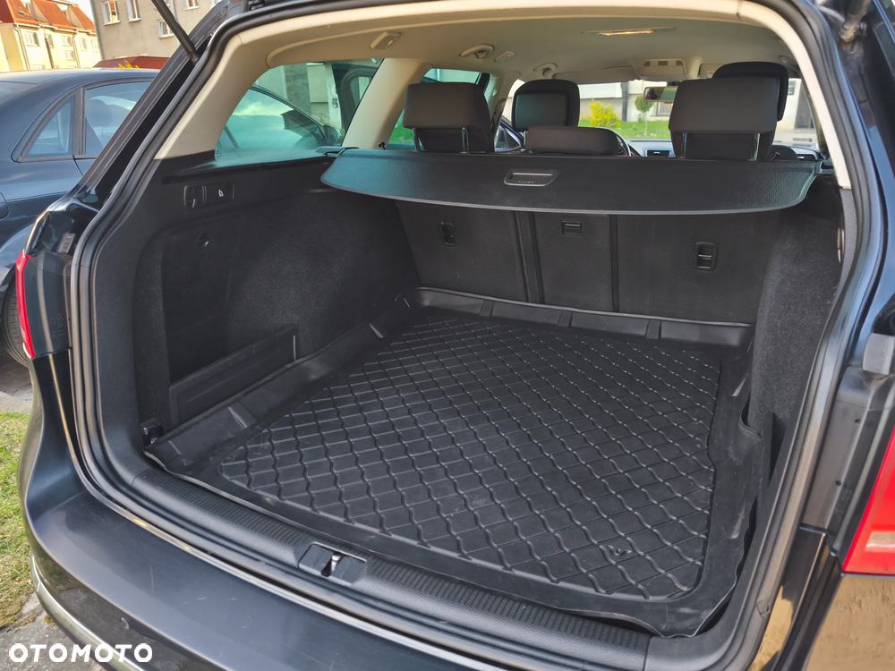 Volkswagen Passat 2.0 TDI Comfortline DSG - 23