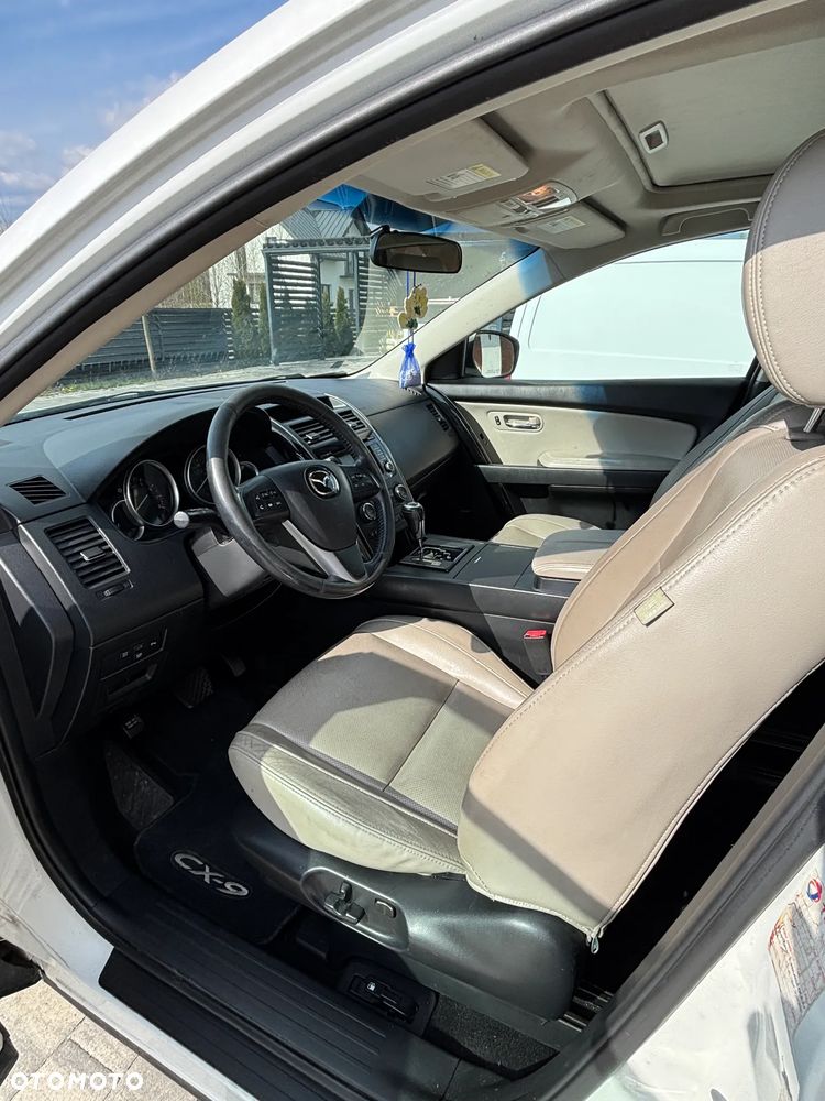 Mazda CX-9 - 23