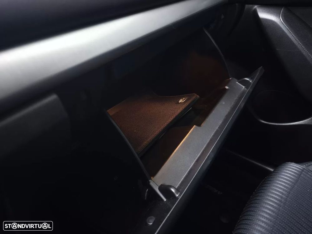 Mazda 3 Hatchback 1.5 Sky-D Excellence Navi - 39