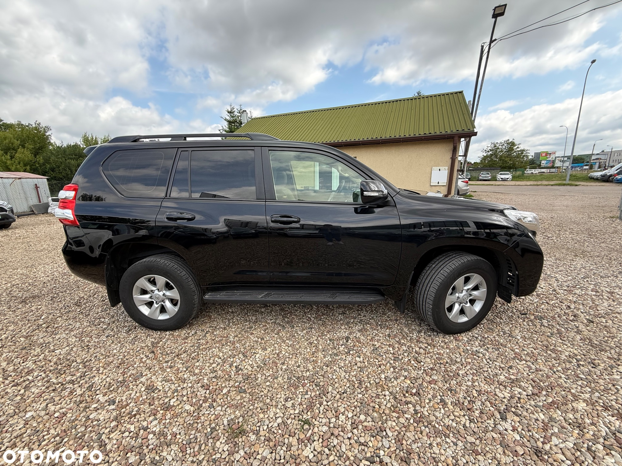 Toyota Land Cruiser - 7