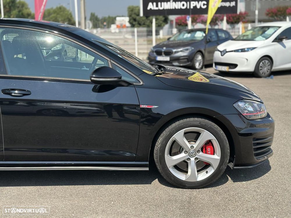 VW Golf 2.0 TSi GTi - 16