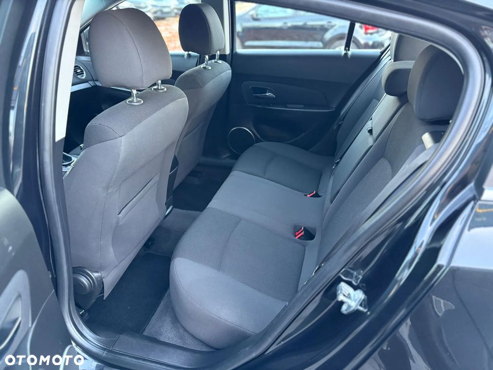 Chevrolet Cruze 1.8 Base - 10