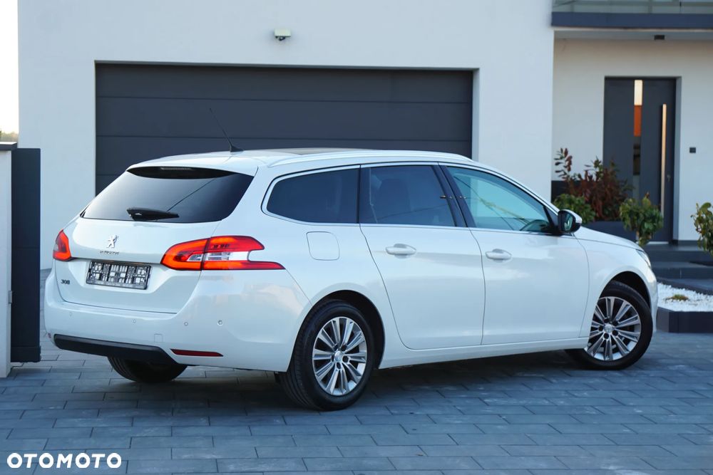 Peugeot 308 BlueHDi 130 Stop & Start Allure Business-Paket - 13