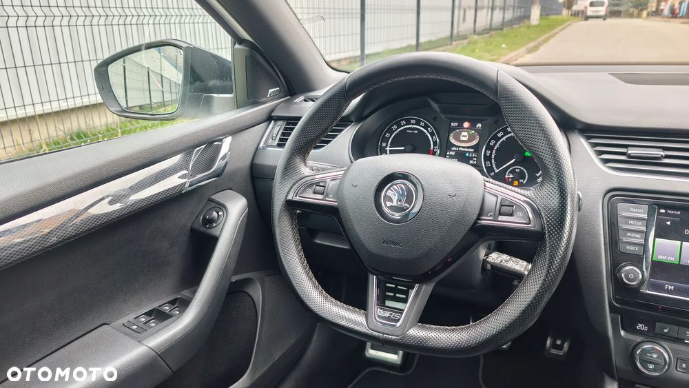 Skoda Octavia 2.0 TDI DSG RS - 21