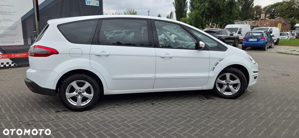 Ford S-Max 2.0 TDCi DPF Business Edition - 17
