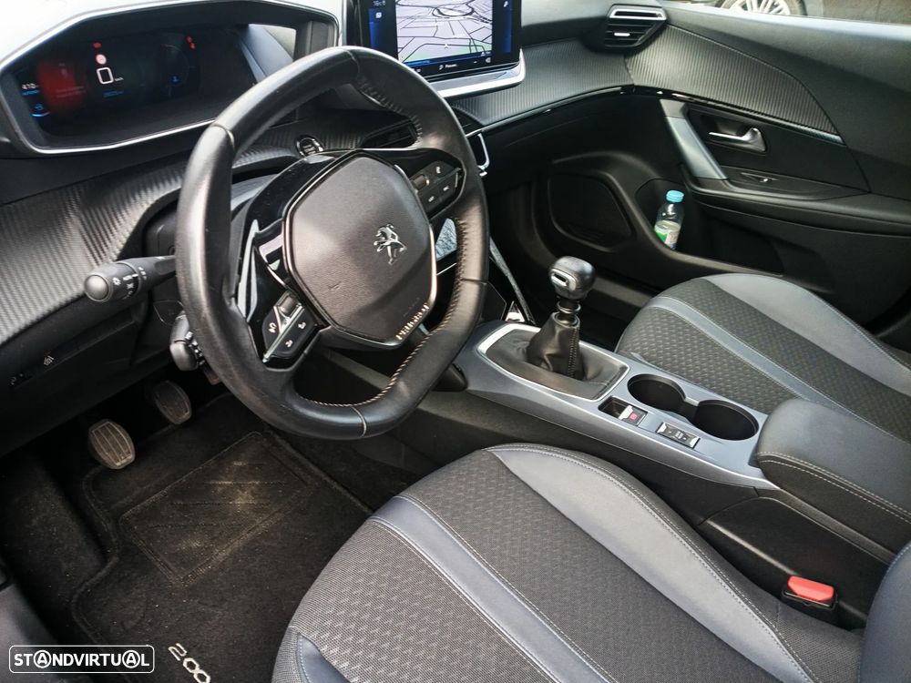 Peugeot 2008 1.2 PureTech Allure Pack - 22