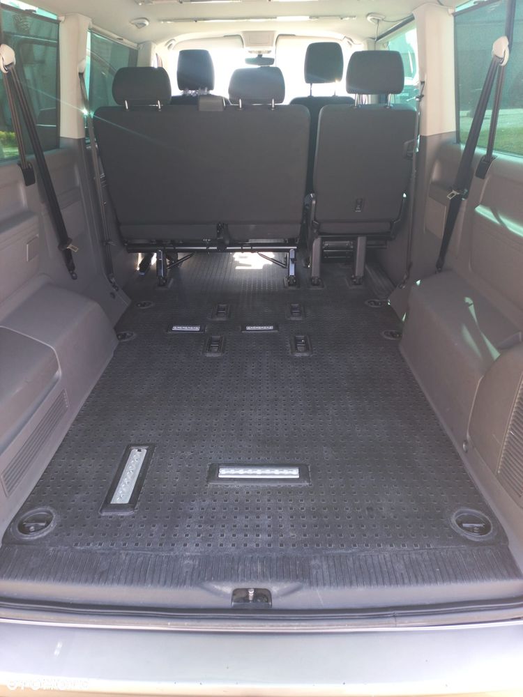 Volkswagen Caravelle 2.0 TDI L2 Comfortline - 12