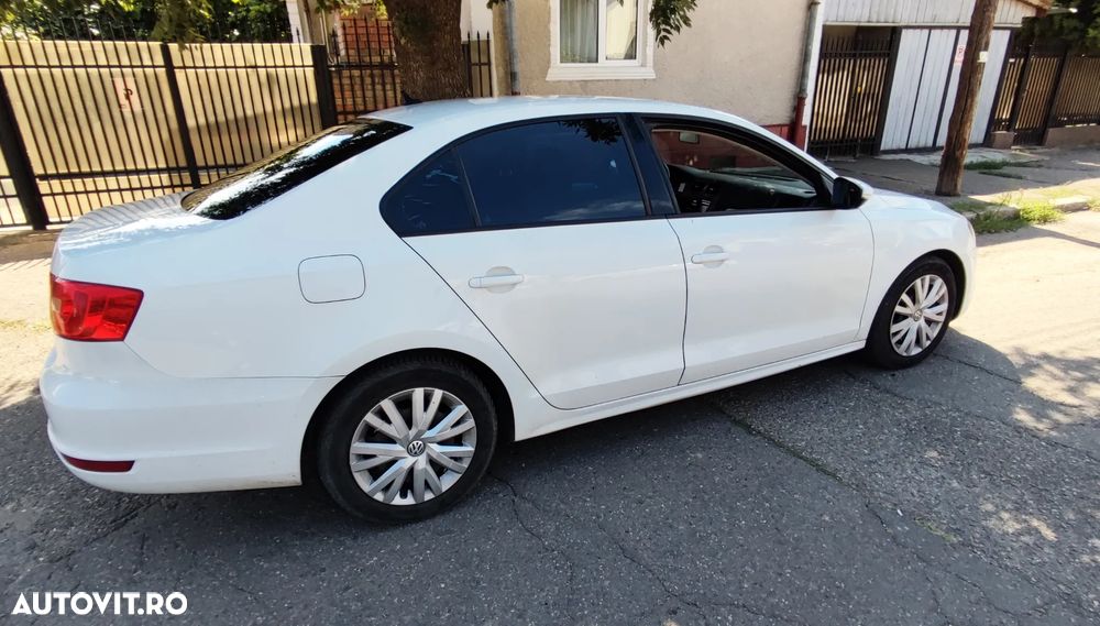 Volkswagen Jetta 1.6 TDI CR DPF Trendline - 9