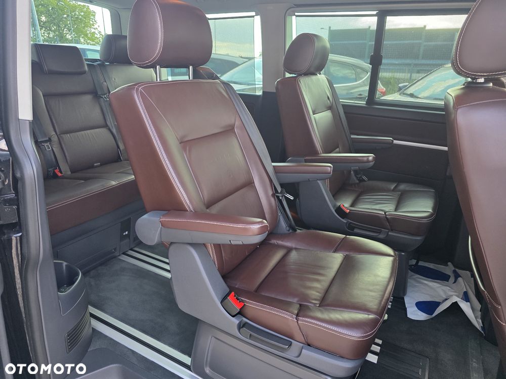Volkswagen Multivan - 19