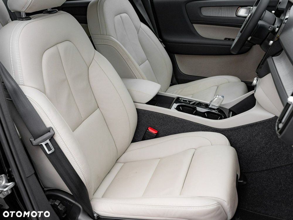Volvo XC 40 - 34