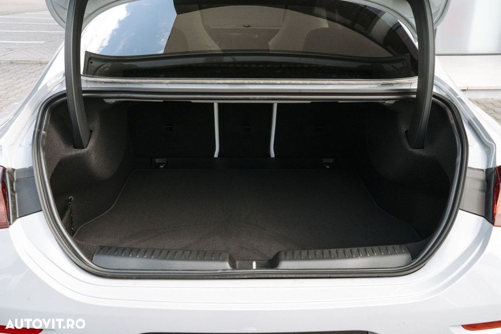 Mercedes-Benz CLA 220 - 22