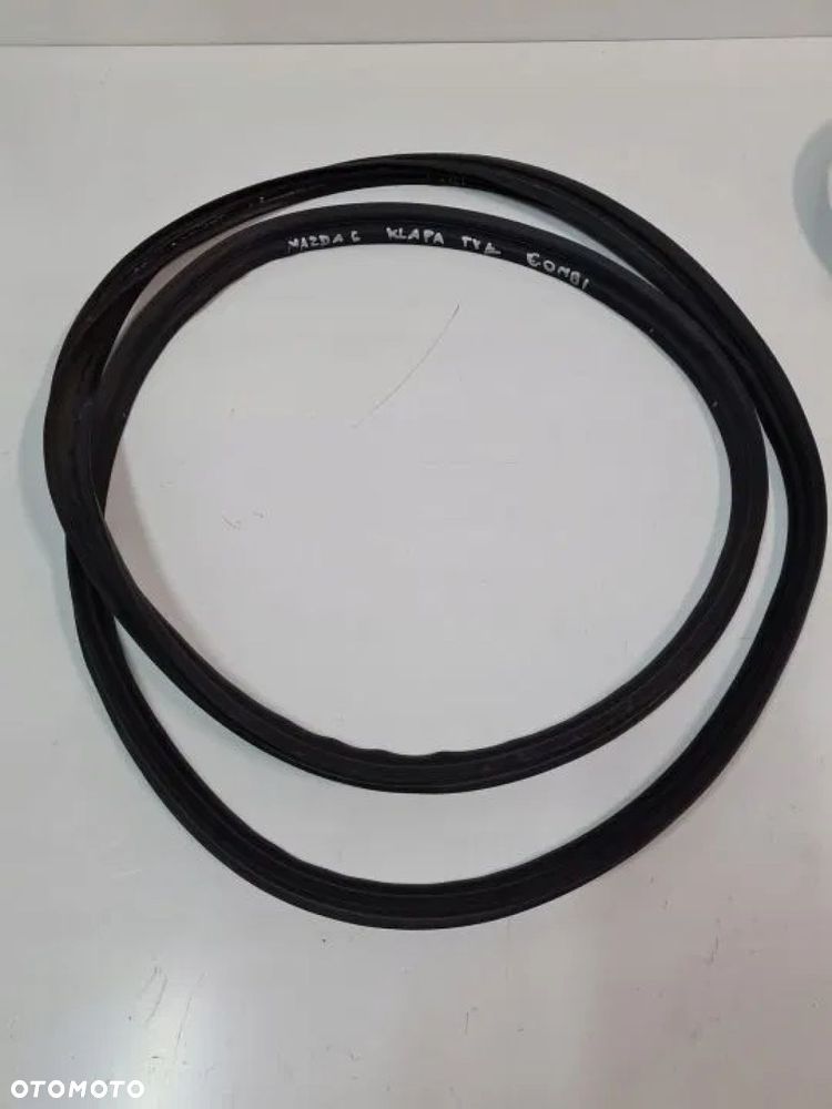 USZCZELKA KLAPY BAGAŻNIKA TYŁ MAZDA 6 III GJ KOMBI - 2