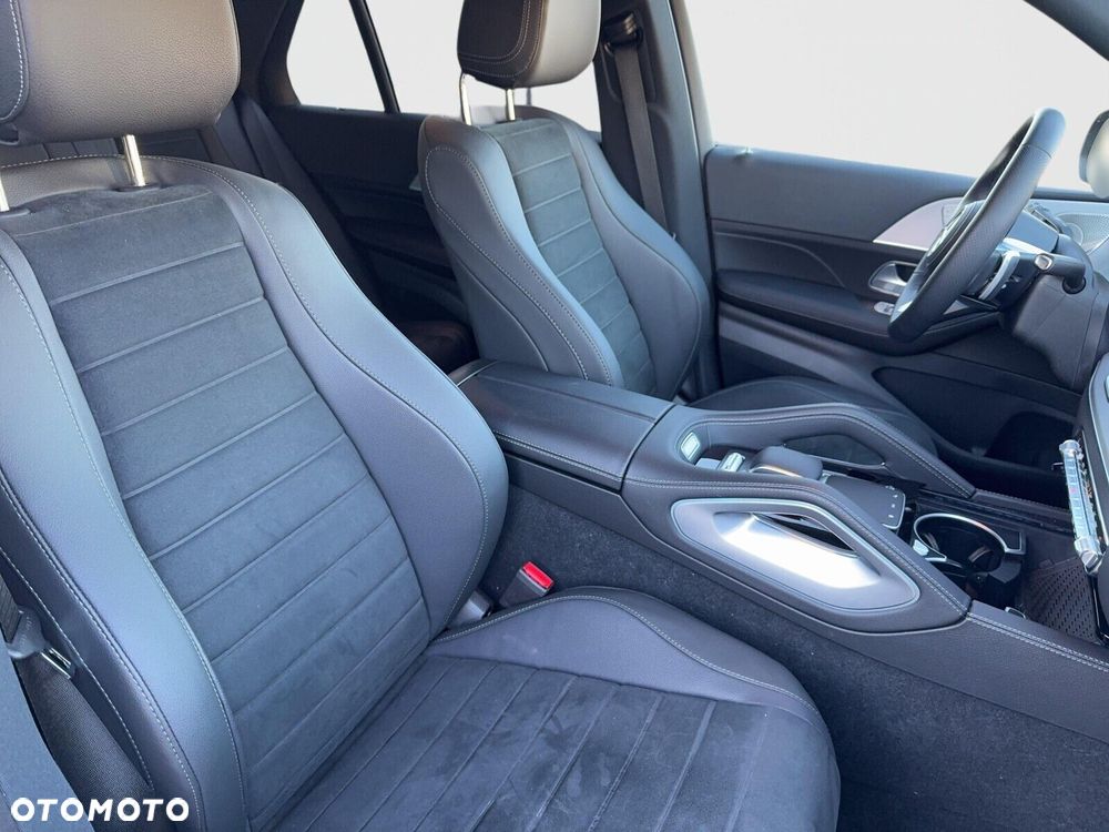 Mercedes-Benz GLE - 12