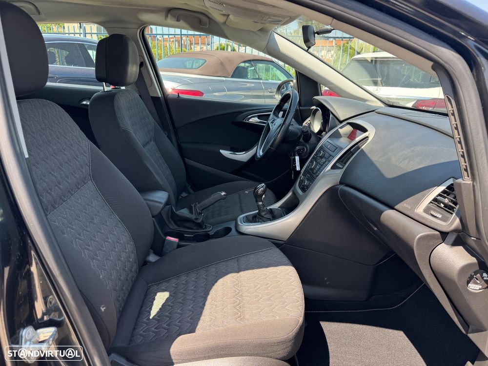 Opel Astra 1.3 CDTi Executive - 26