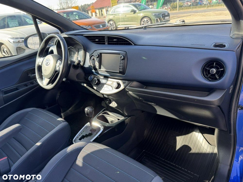 Toyota Yaris - 12