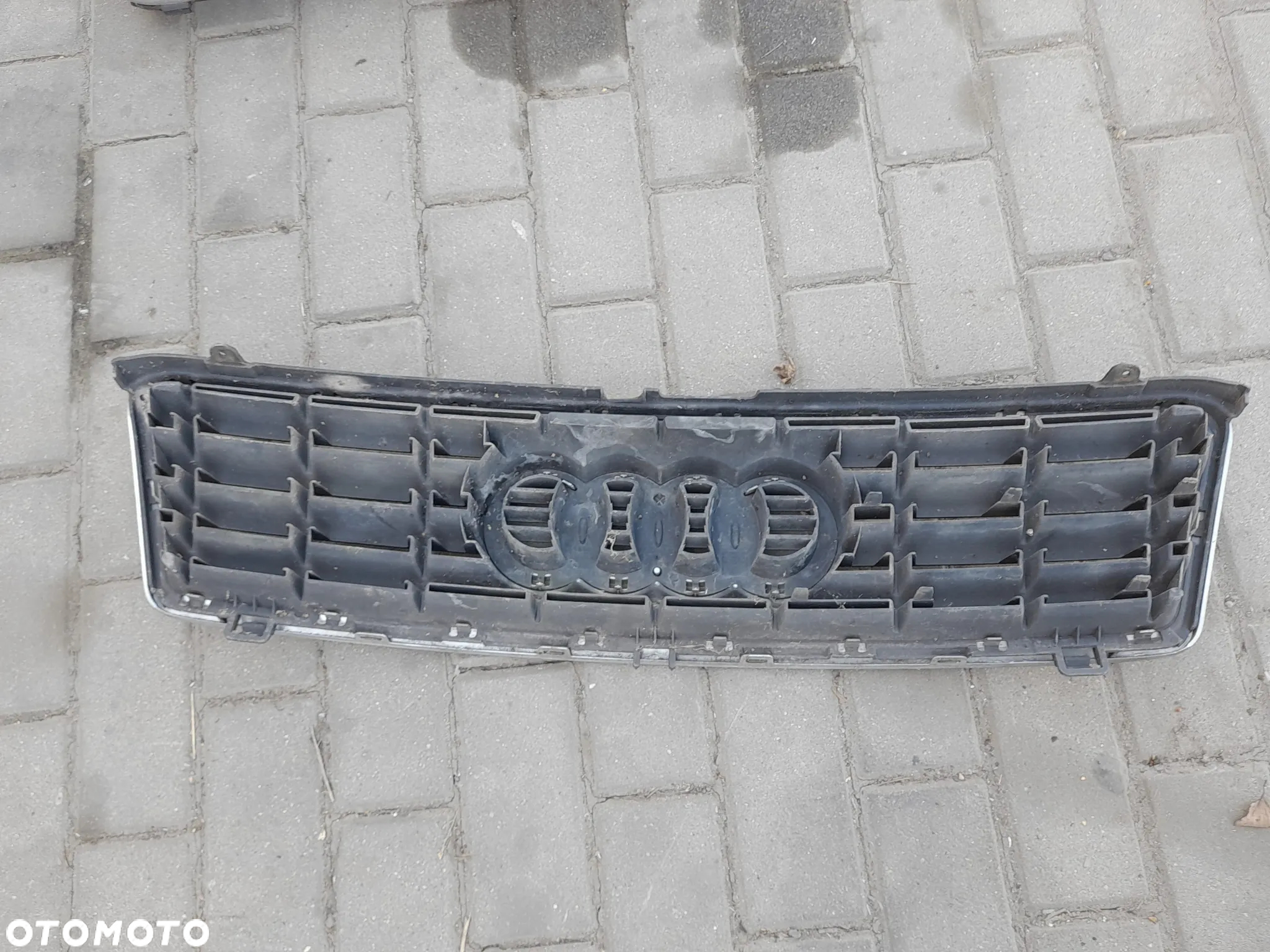 GRILL ATRAPA AUDI A4 B6 CABRIO 01-04 8H0853653 - 2