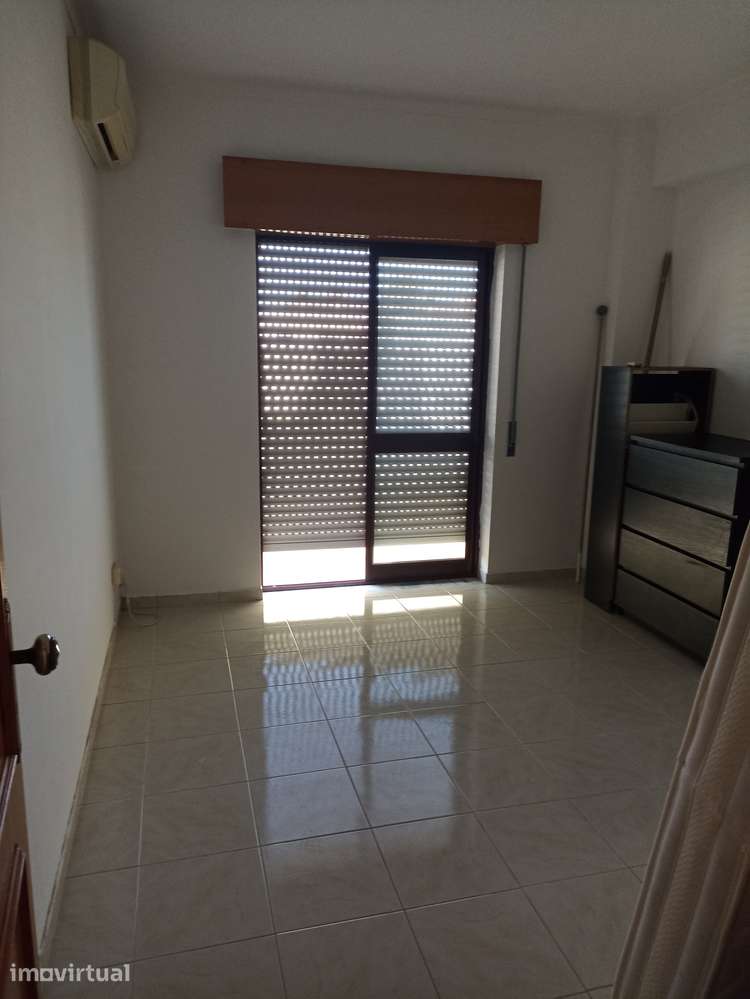 Apartamento T2 para alugar em Gambelas Faro - Grande imagem: 2/10