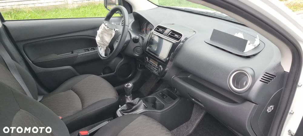 Mitsubishi Space Star AS&G 1.2 Select+ Black - 8