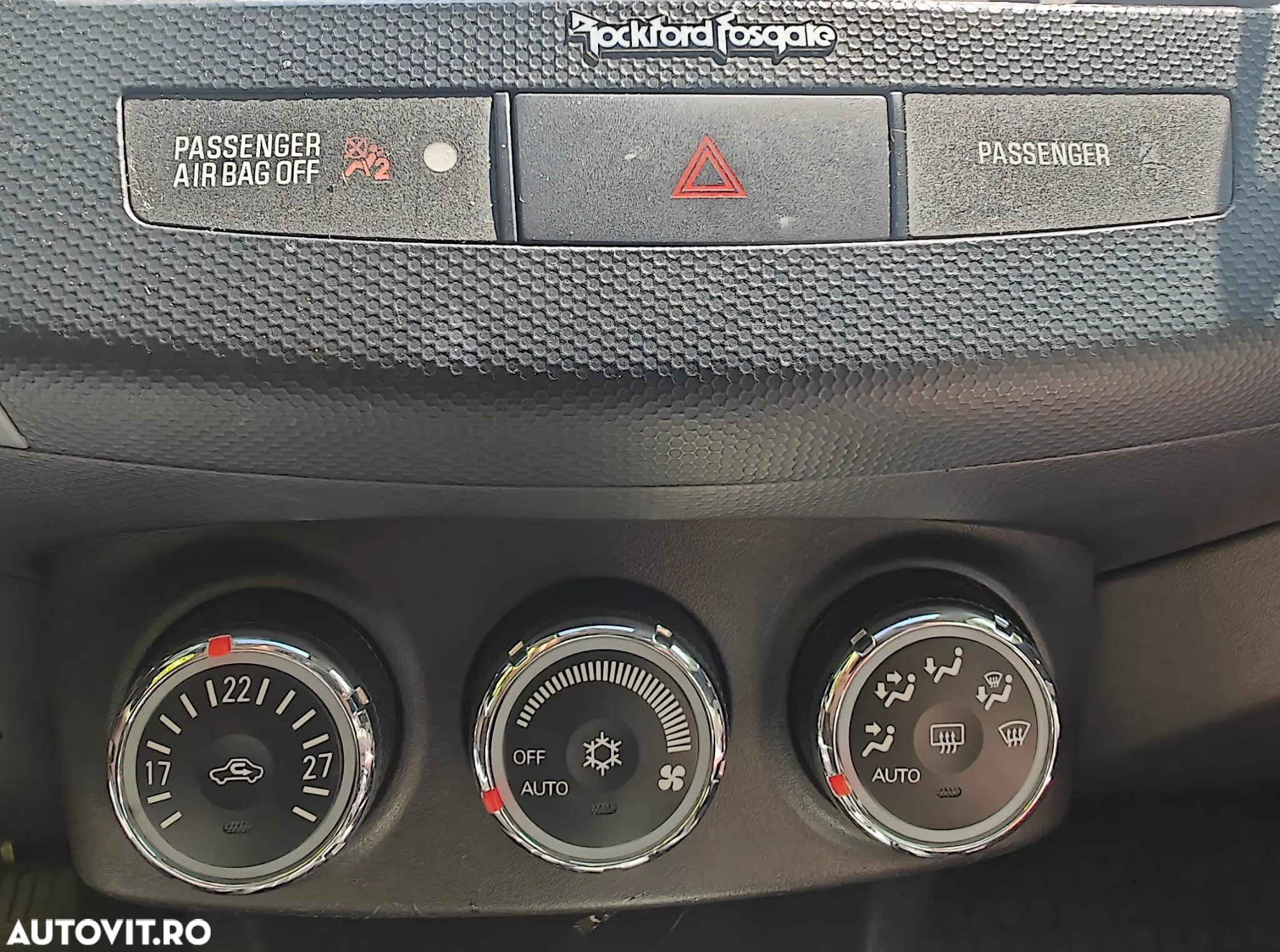 Mitsubishi Outlander - 13