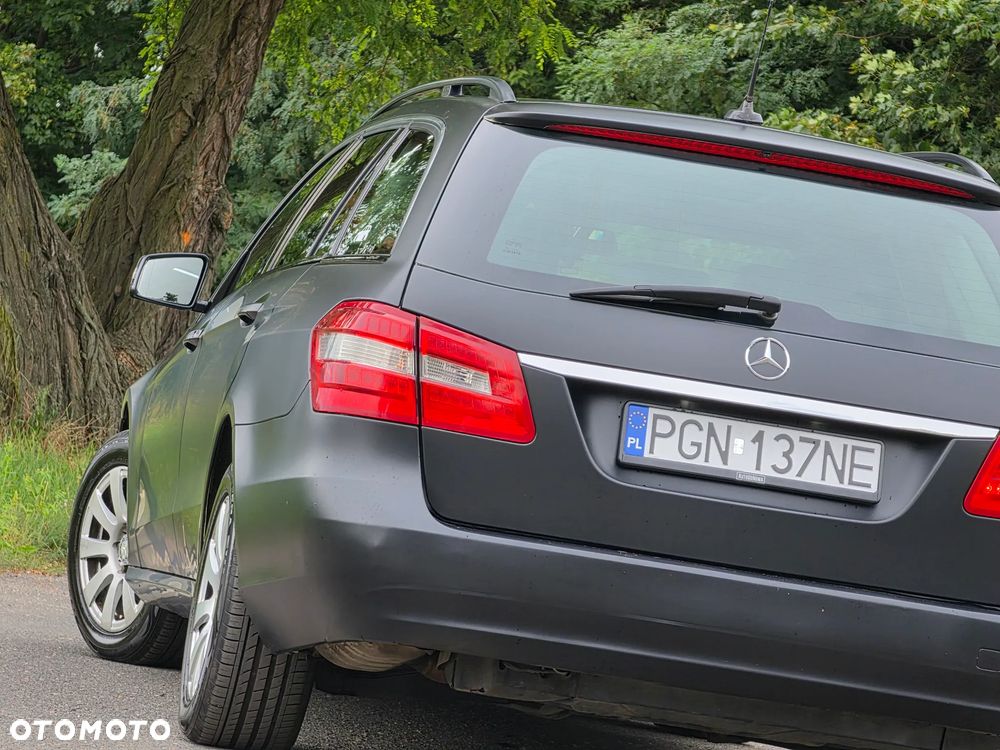 Mercedes-Benz Klasa E 200 CDI 7G-TRONIC Elegance - 39