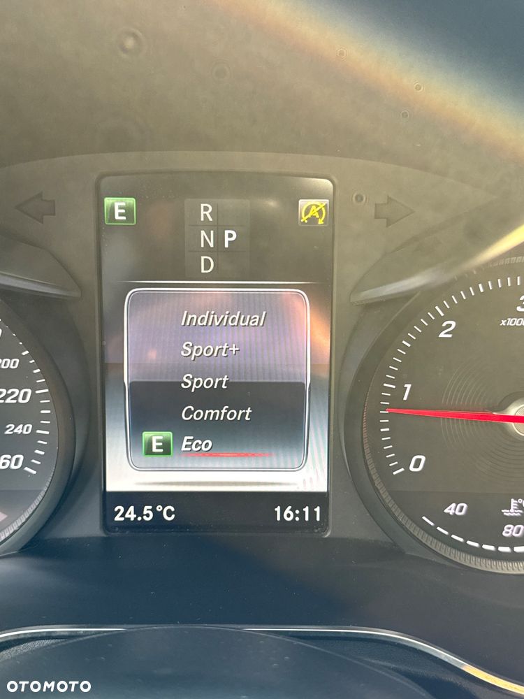 Mercedes-Benz GLC 250 d 4Matic 9G-TRONIC AMG Line - 23