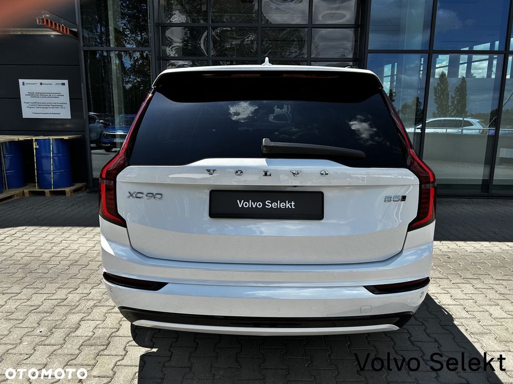 Volvo XC 90 - 8