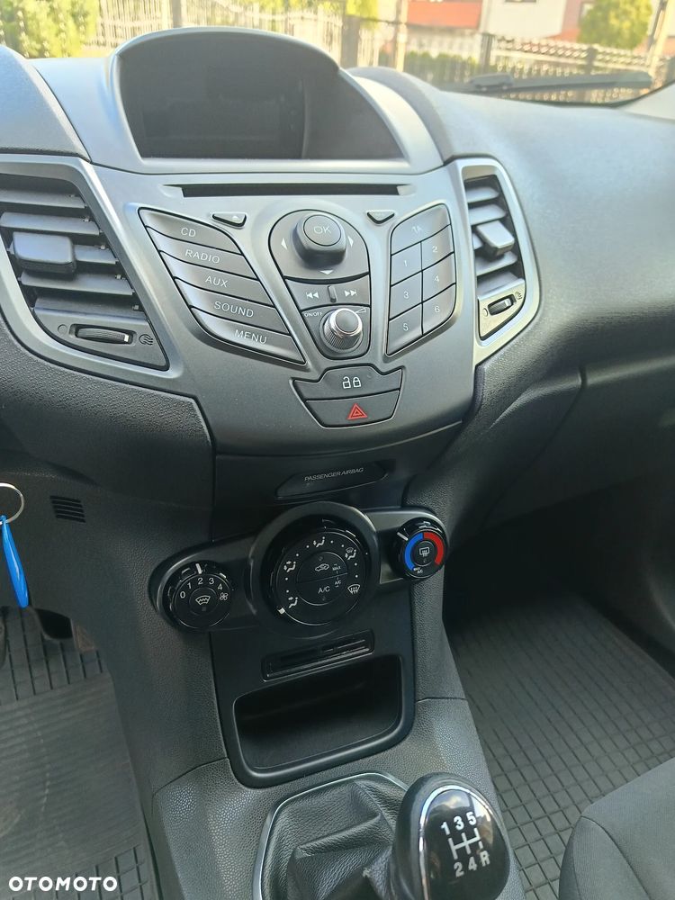 Ford Fiesta 1.25 Silver X (Trend) EU5 - 30