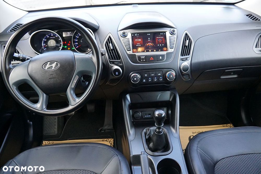 Hyundai ix35 1.6 2WD Fifa World Cup Edition - 9