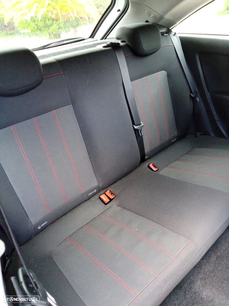 Opel Corsa 1.2 Black Edition - 10