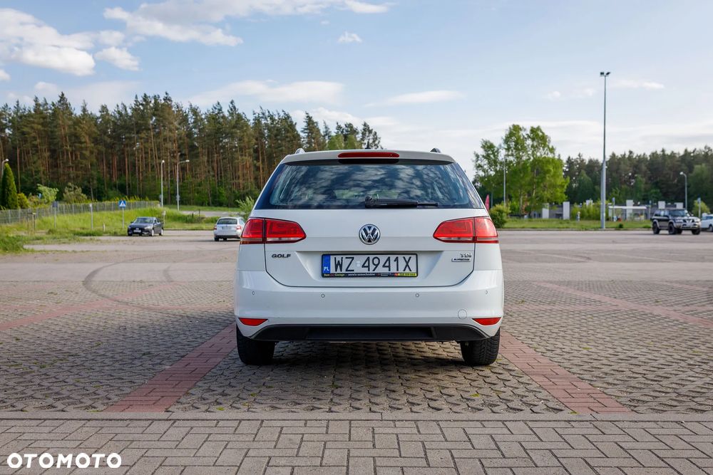 Volkswagen Golf - 5