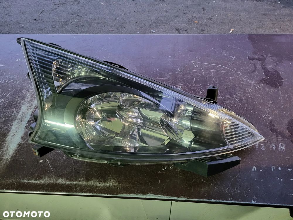 lampa MITSUBISHI grandis prawa - 1