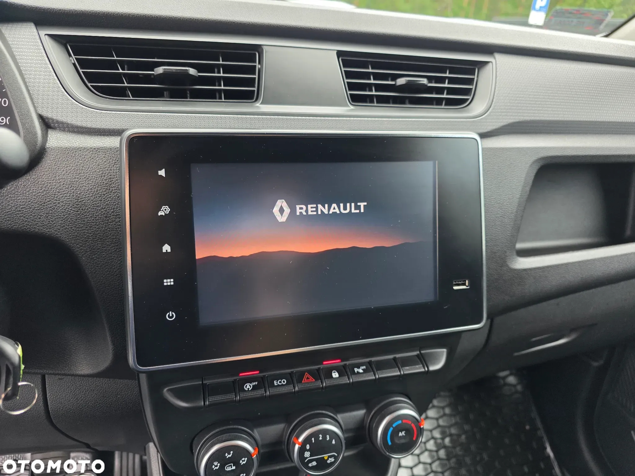 Renault Renault Express 1.3 Tce Pack Clim Kangoo 2022Rok BEZWYPADKOWE z Polskiego Salonu I Bogate Wyposażenie min: Kamera Cofania Klimatyzacja i Nawigacja I Kilka Sztuk Do Wyboru I Faktura Vat 23%I ZAPRASZAMY - 24