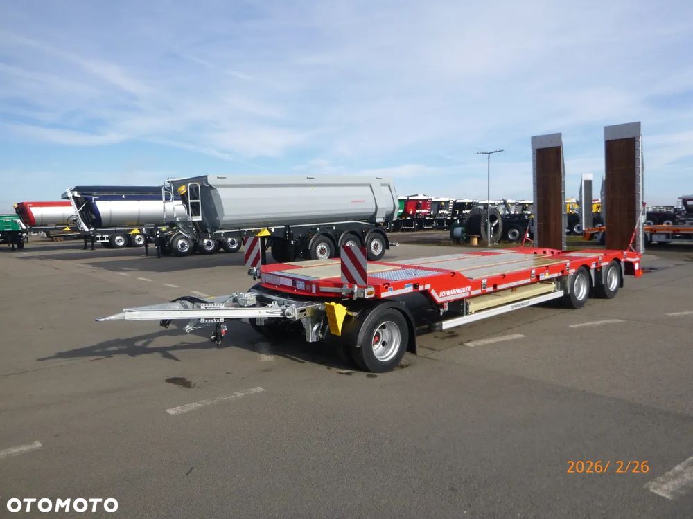 Schwarzmuller 3-osiowa przyczepa niskopodwoziowa SCHWARZMUELLER nowa! - 1