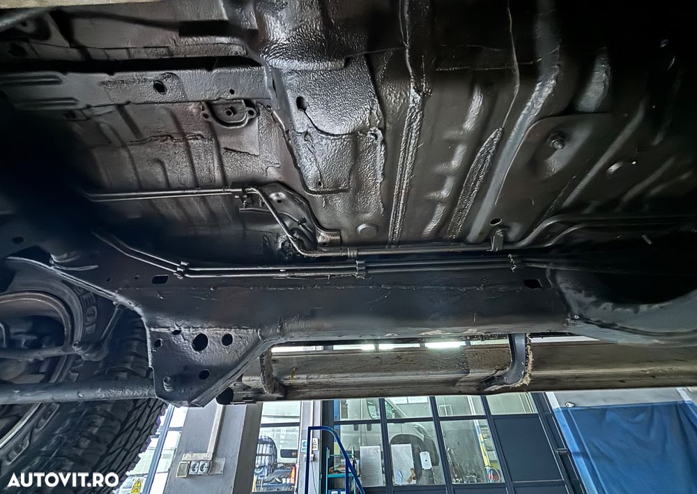 Toyota Land Cruiser 90 TD4-D L. - 17