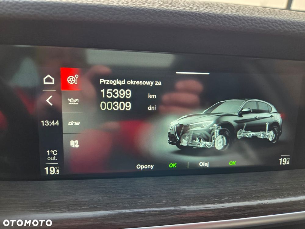 Alfa Romeo Stelvio 2.0 Turbo 16V AT8-Q4 Veloce - 31