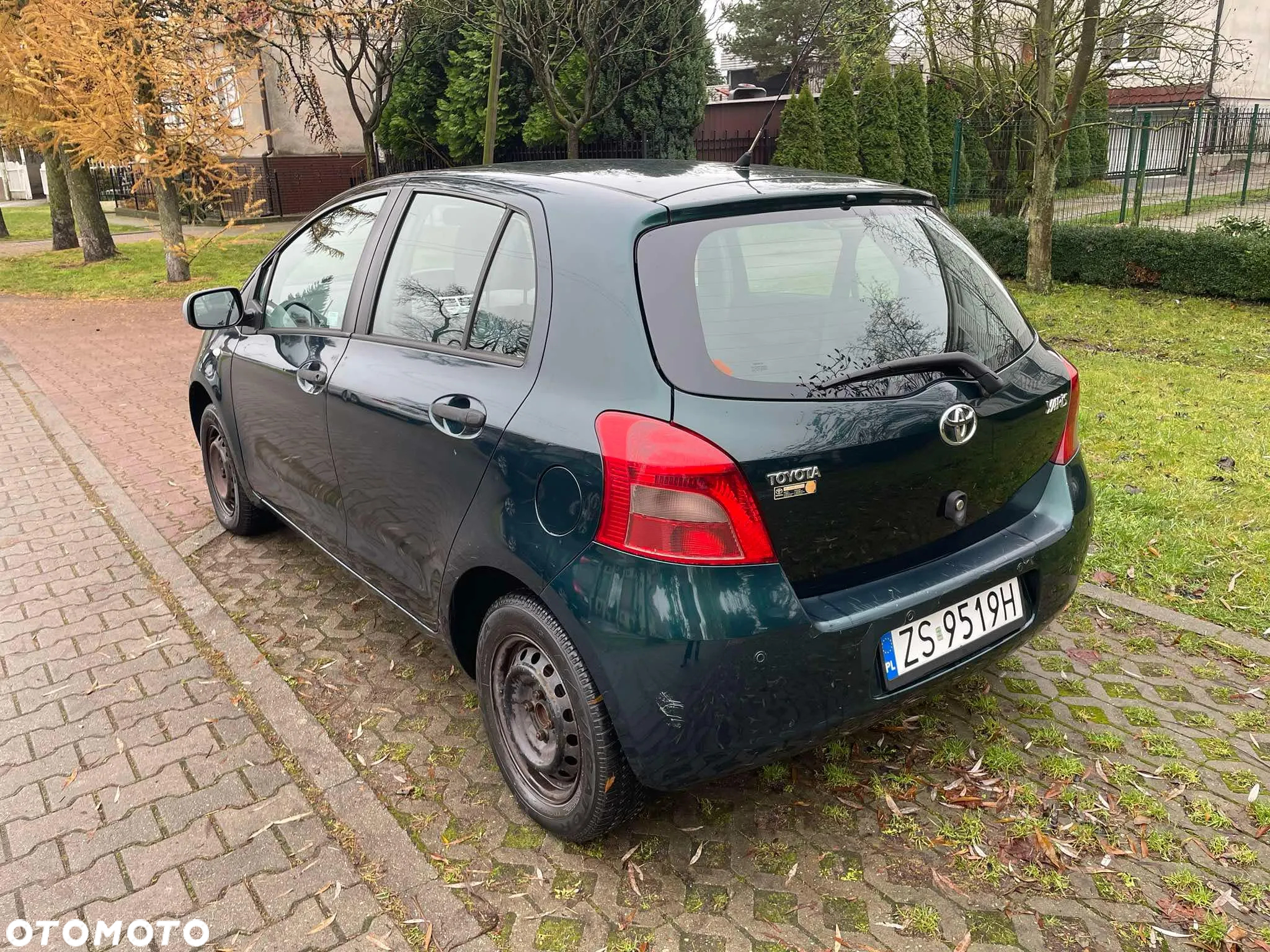 Toyota Yaris - 10
