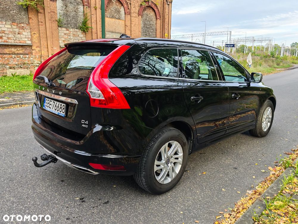 Volvo XC 60 2.4D AWD Momentum - 4