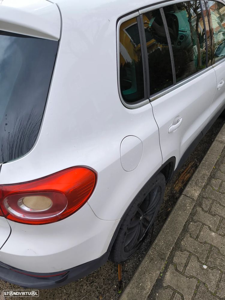 VW Tiguan 1.4 TSI Sport 4Motion - 16