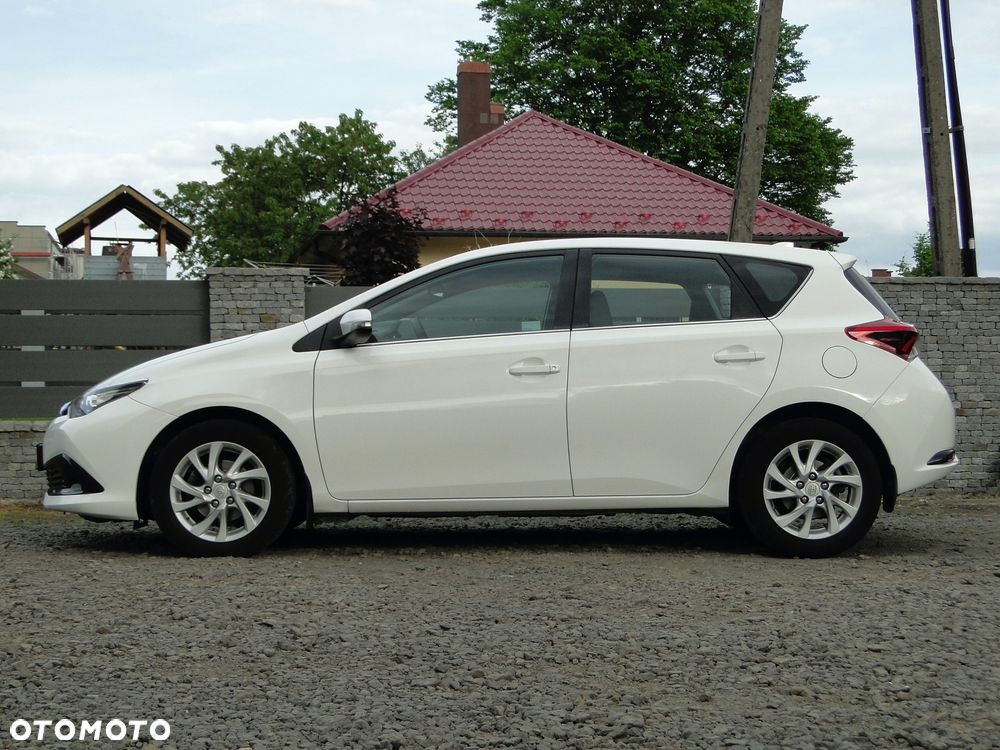 Toyota Auris 1.6 Premium - 6