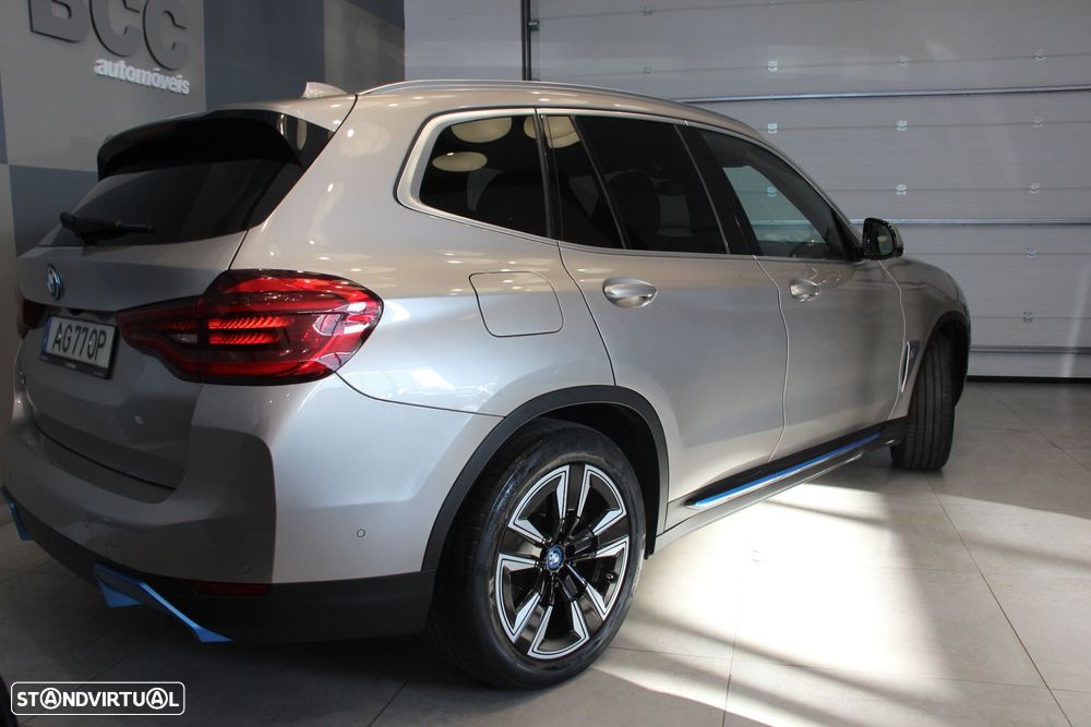 BMW iX3 Impressive - 4