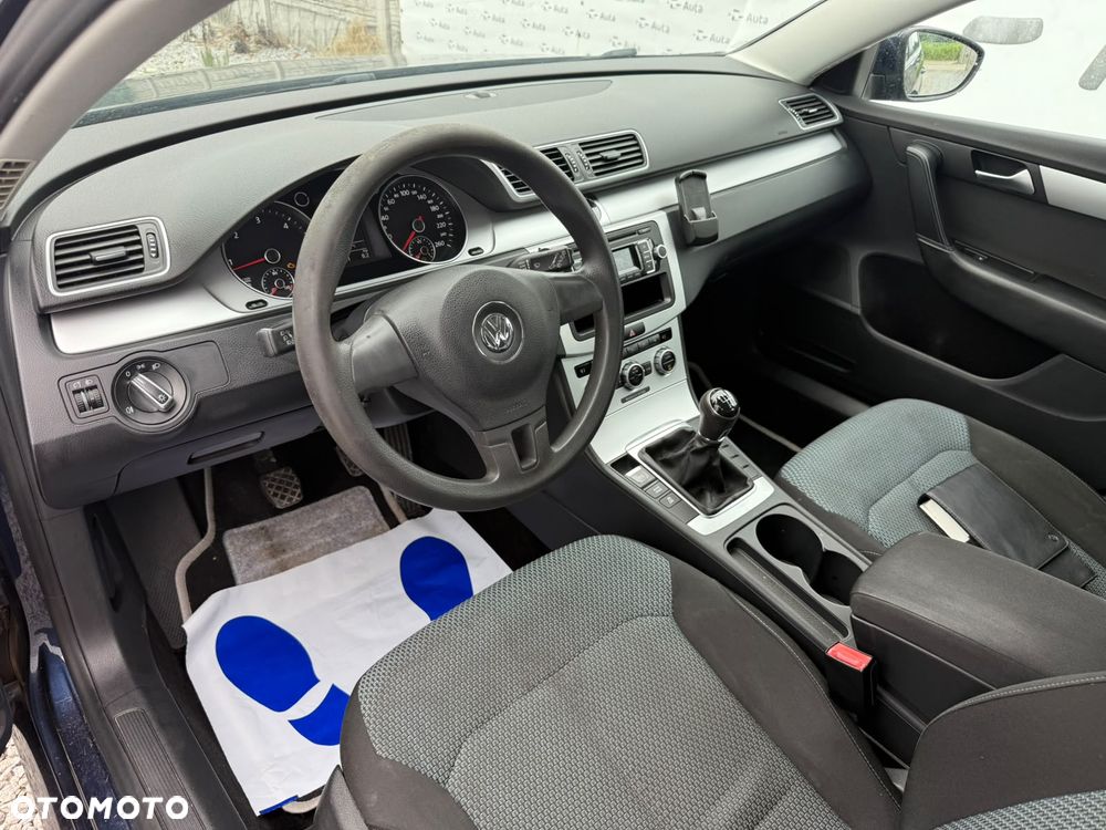 Volkswagen Passat Variant 1.6 TDI BlueMotion - 11