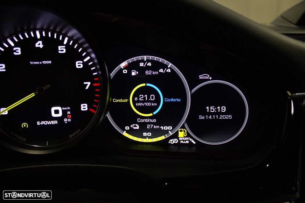 Porsche Panamera 4 E-Hybrid - 60