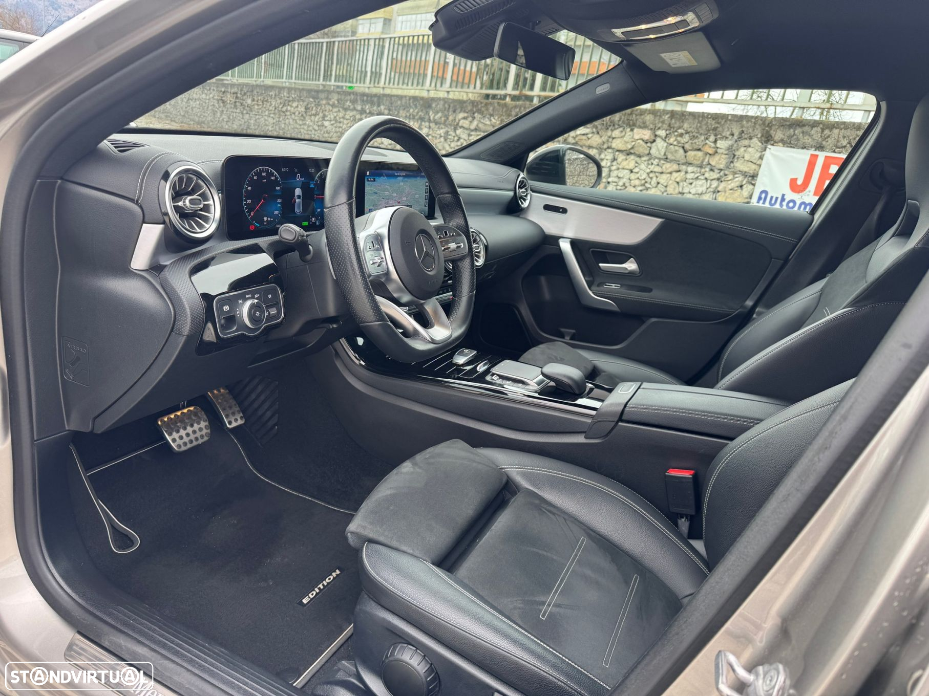 Mercedes-Benz A 250 e AMG Line - 9