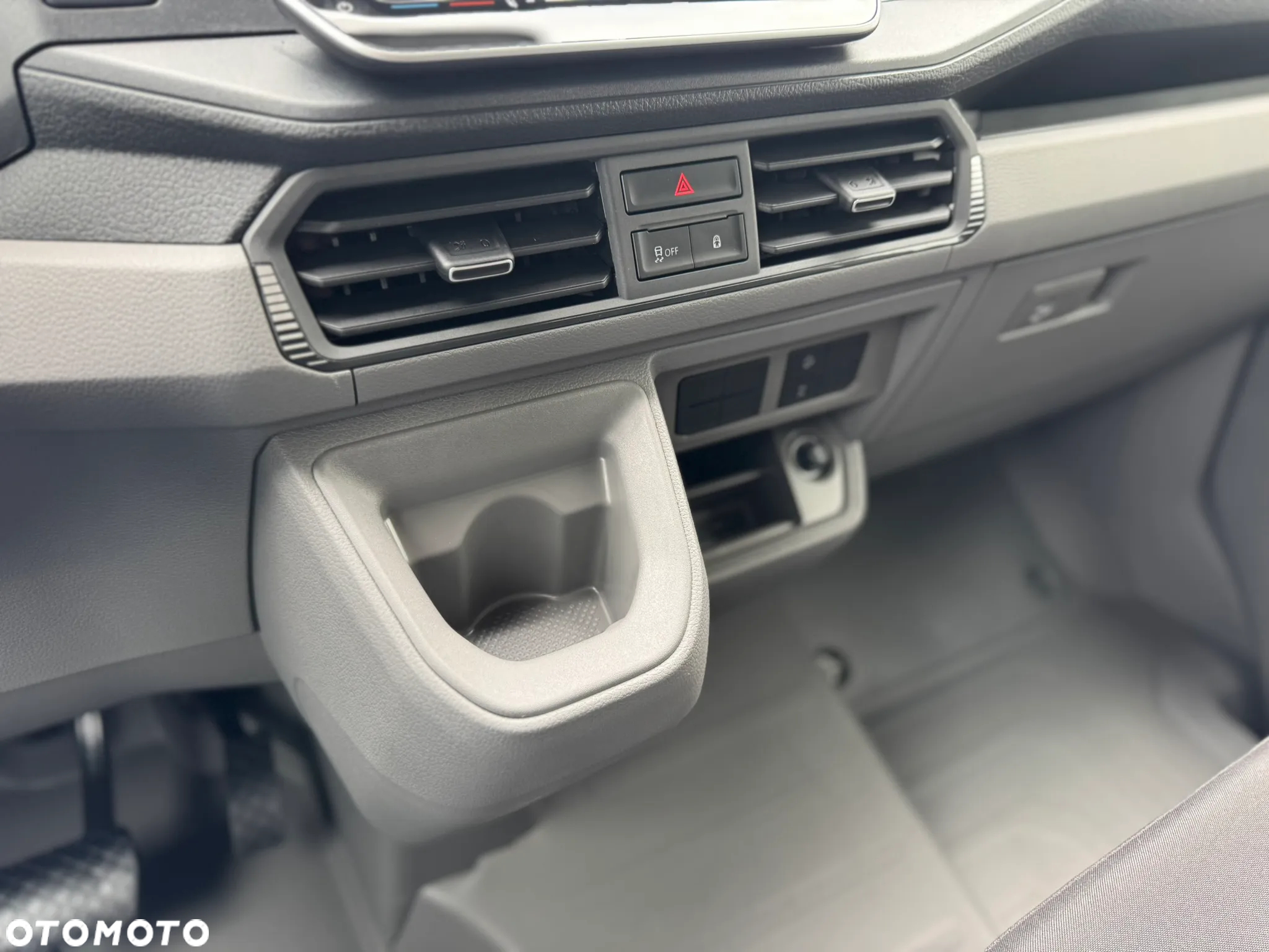 Volkswagen Crafter 35 TDI Autm 4MOTION - 24