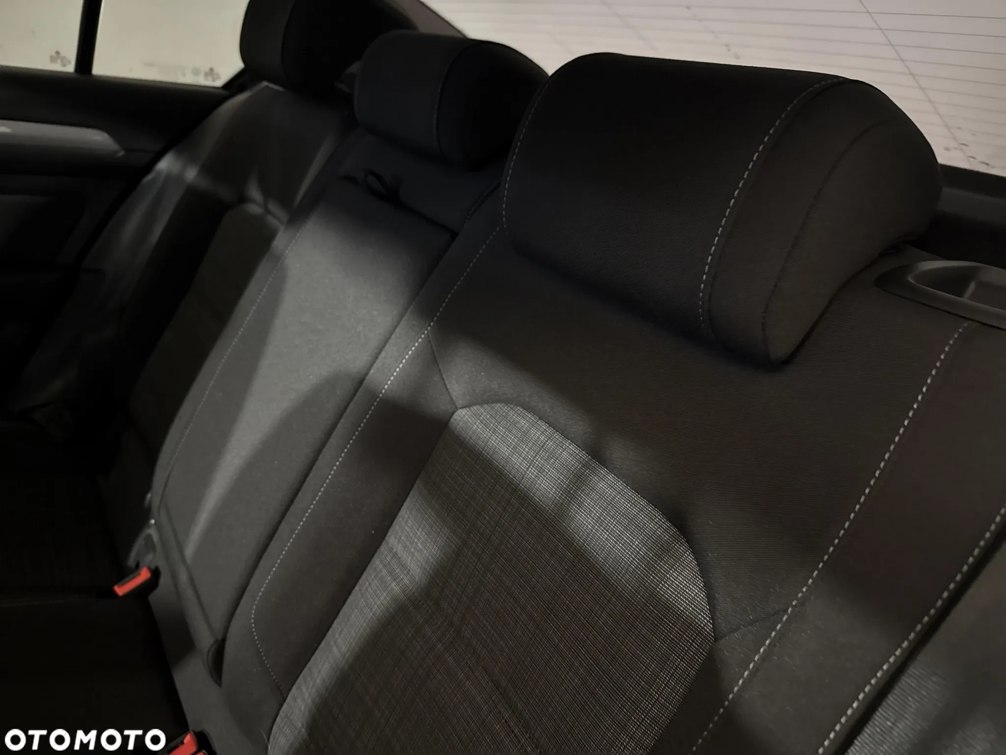 Volkswagen Passat - 20