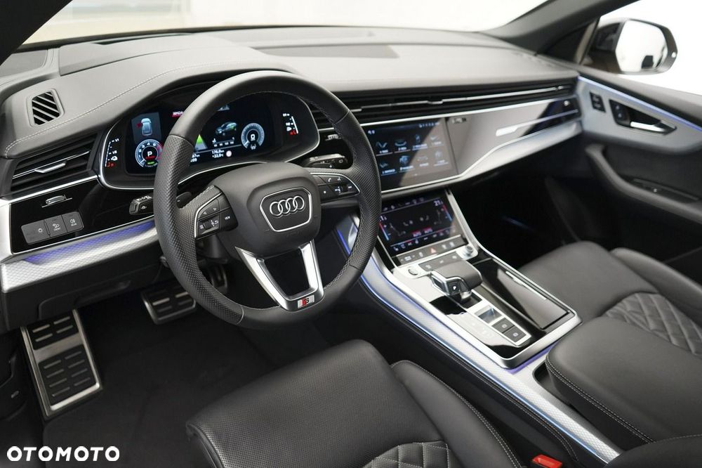 Audi Q8 - 19