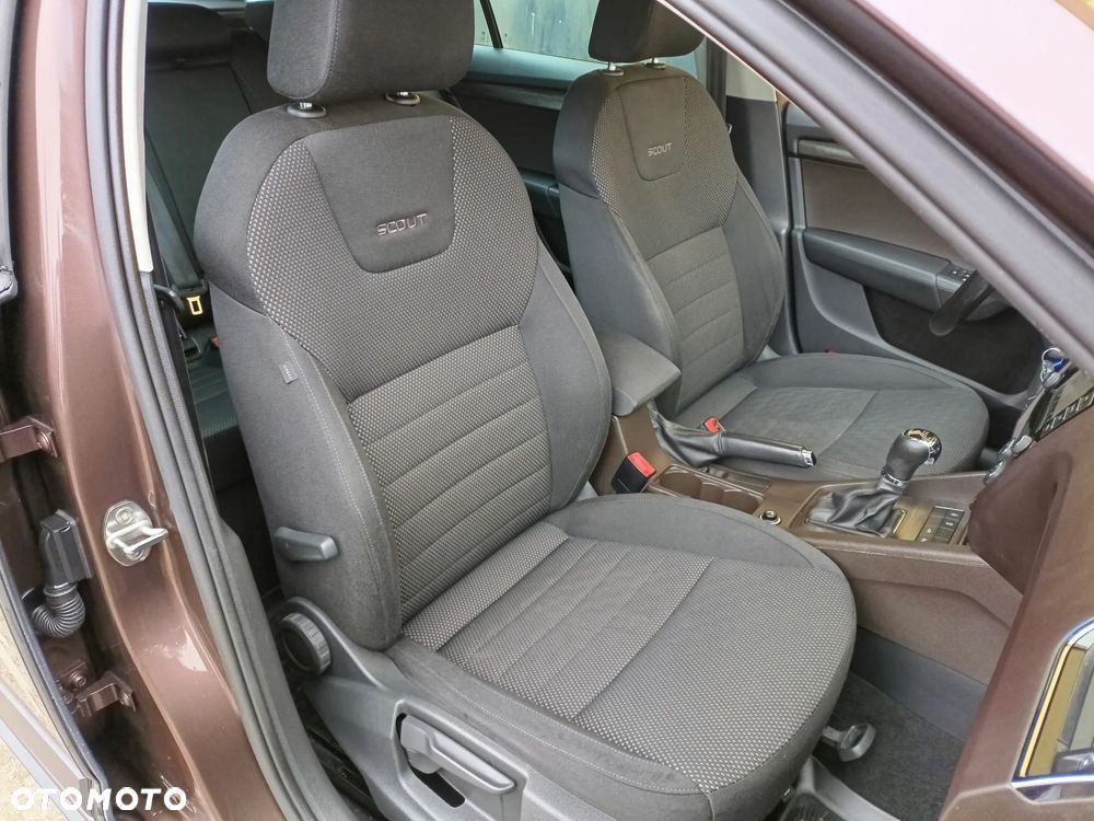Skoda Octavia 2.0 TDI 4x4 DSG Scout - 8