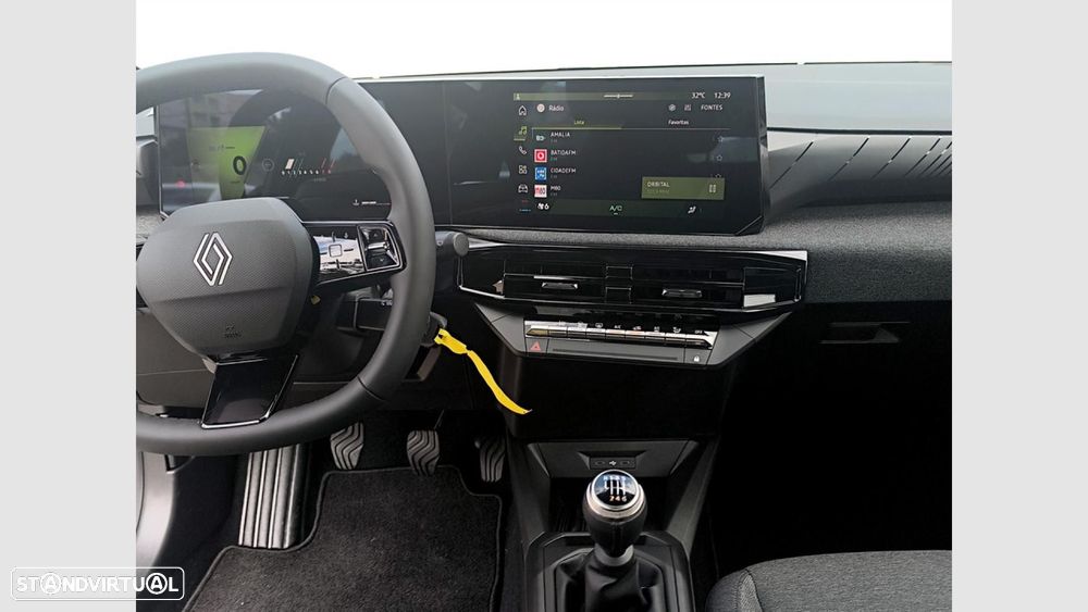 Renault Clio 1.6 E-Tech Intens - 19